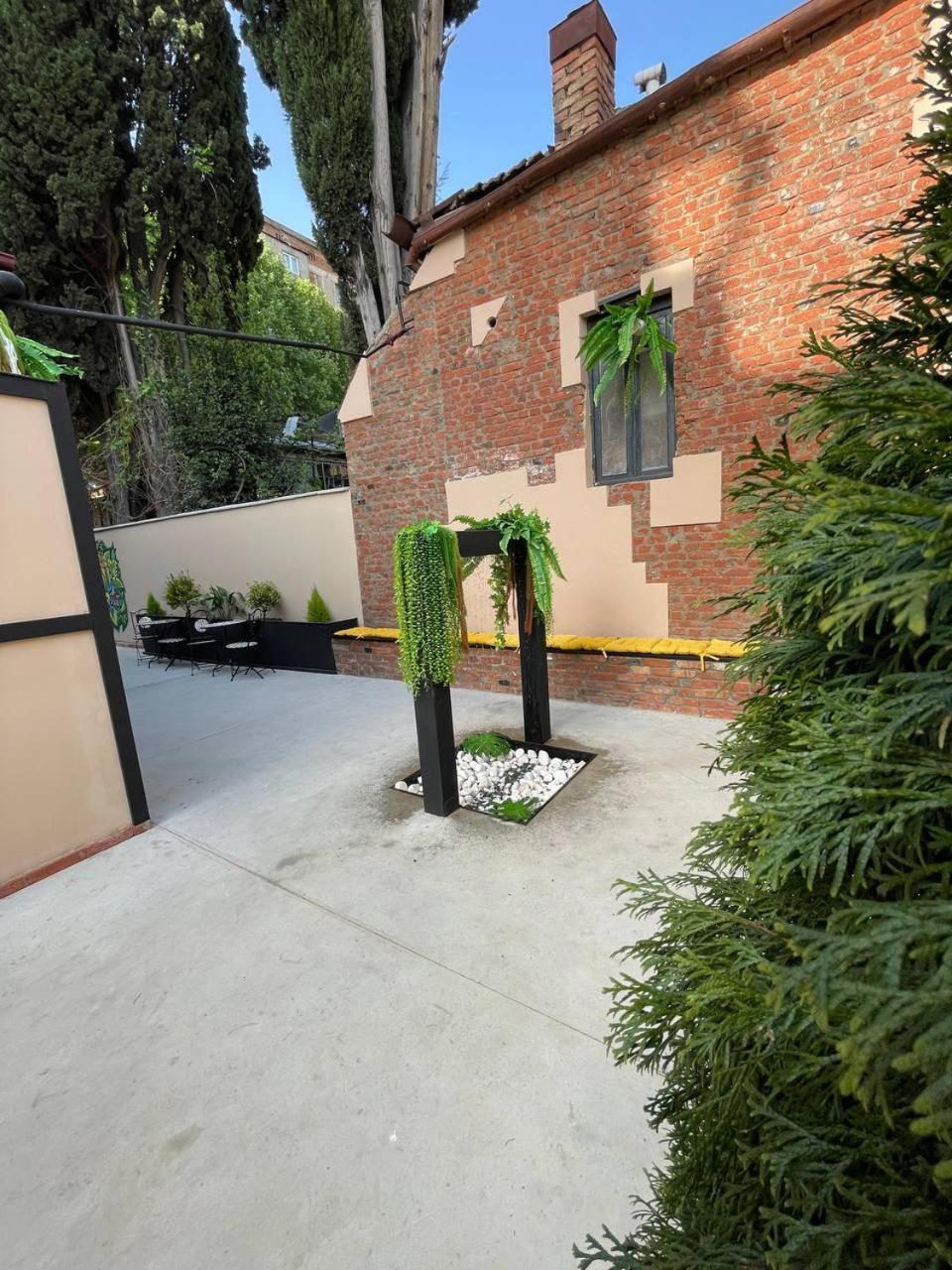 House Tale 1921 Hostel Tbilisi ภายนอก รูปภาพ